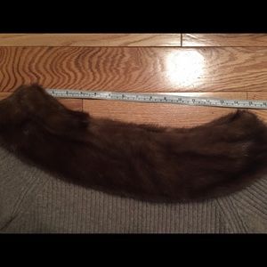 MEASUREMENTS - saks Fifth Avenue cashmere scarf